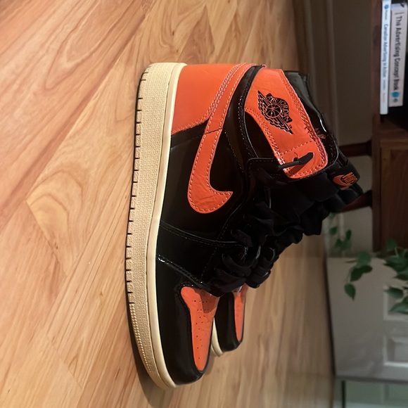 Jordan 1 Retro High Shattered Backboard 3.0 - Picture 2 of 4